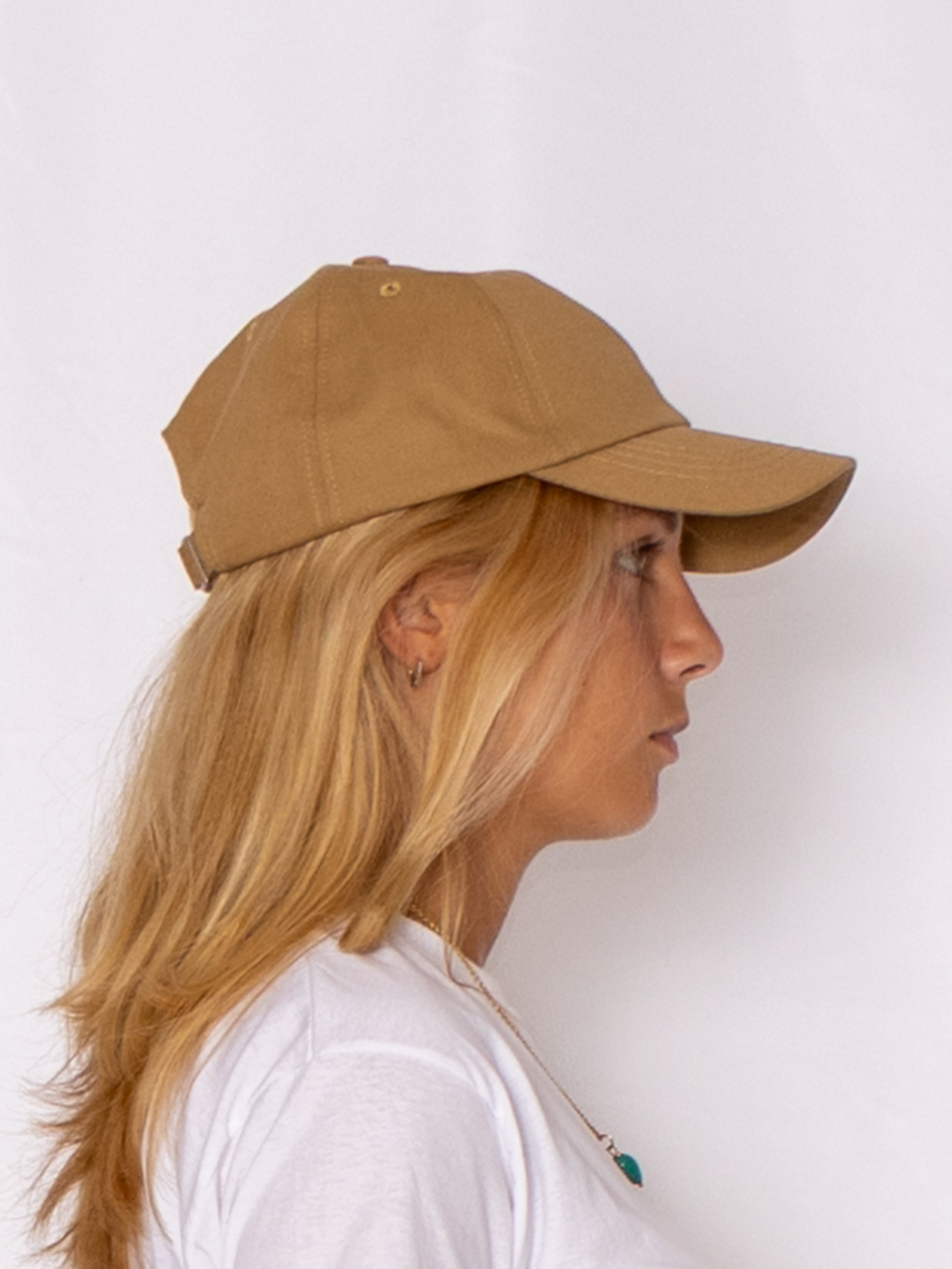| khaki