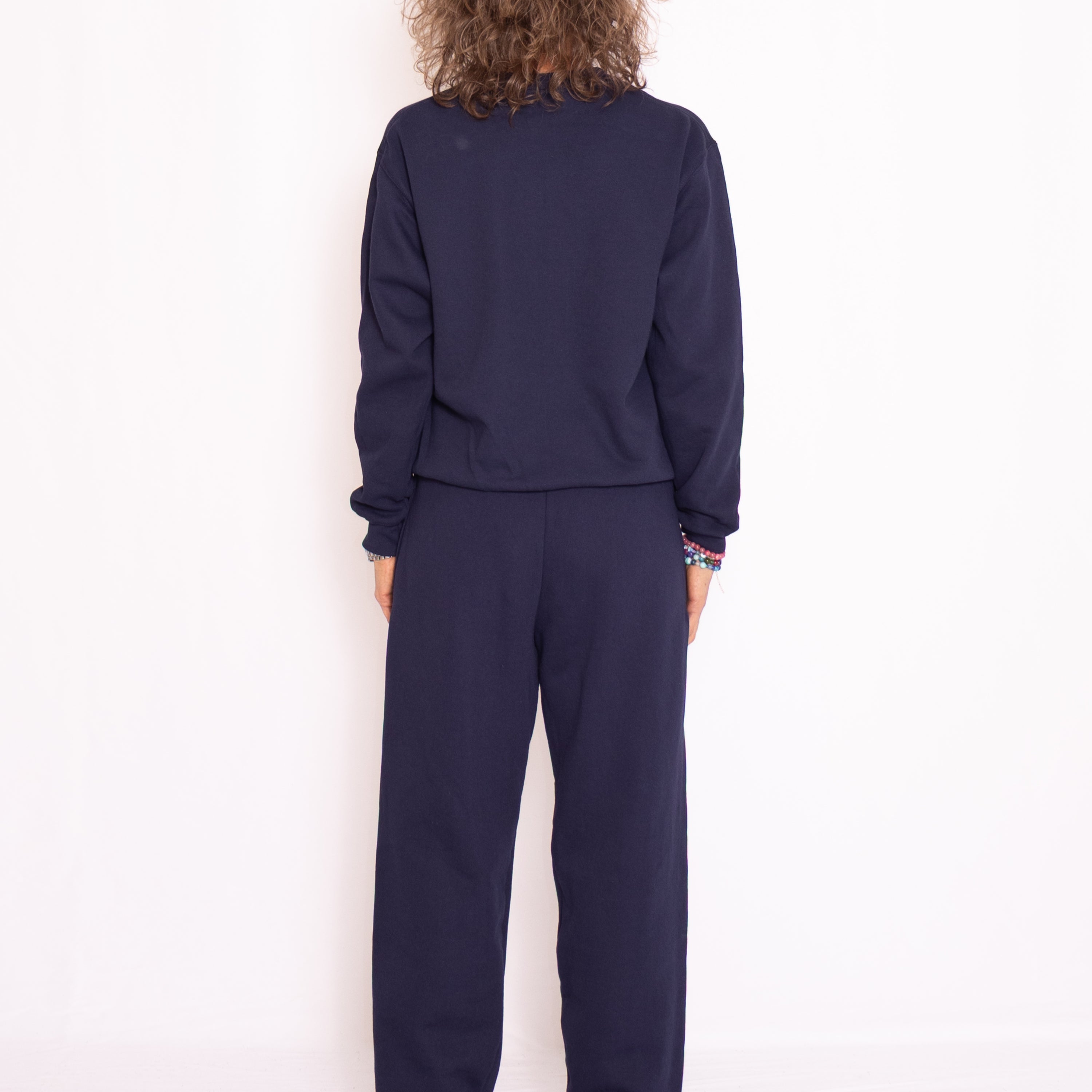Mörkblått sweatset med crewneck