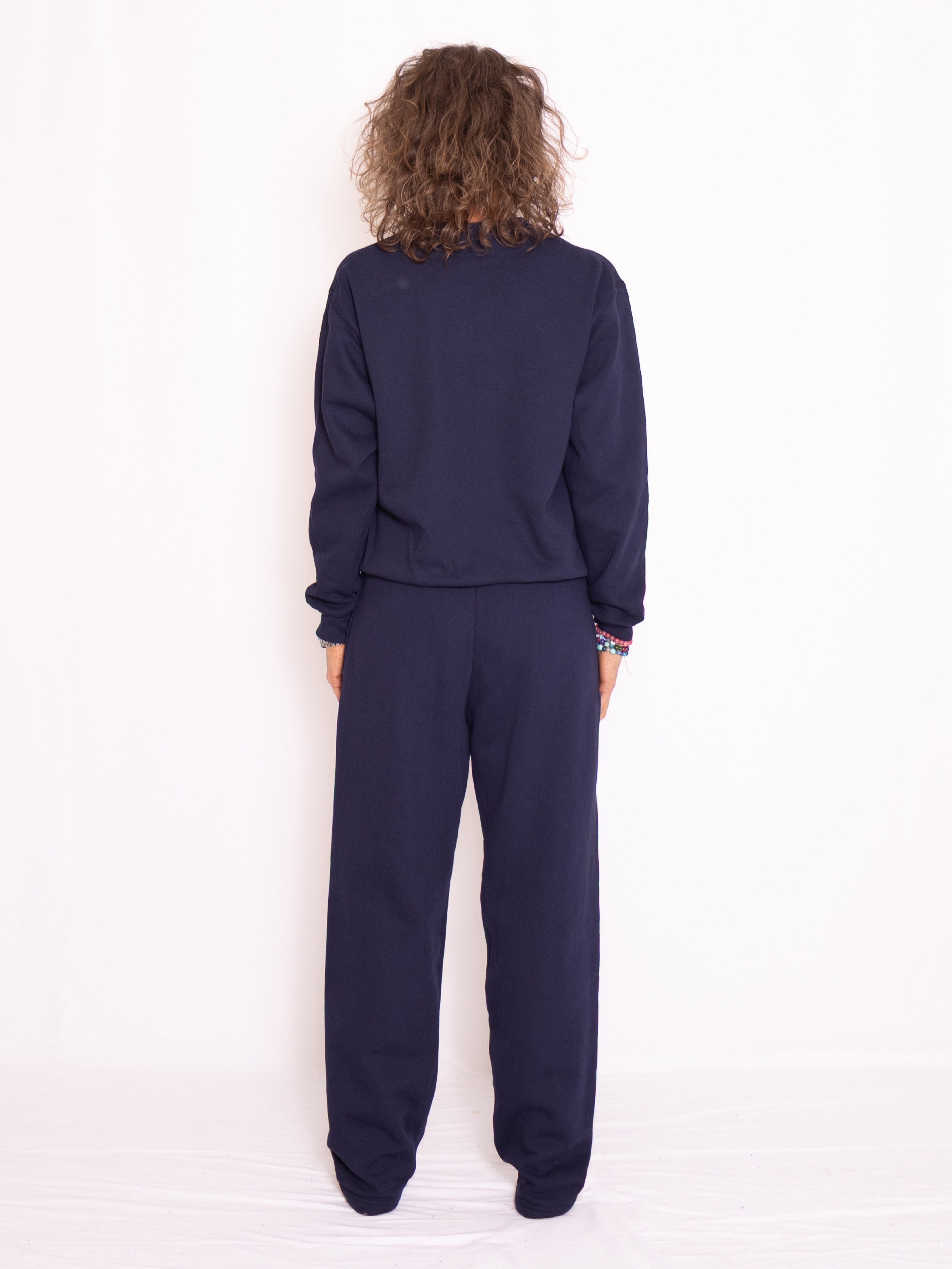 Mörkblått sweatset med crewneck