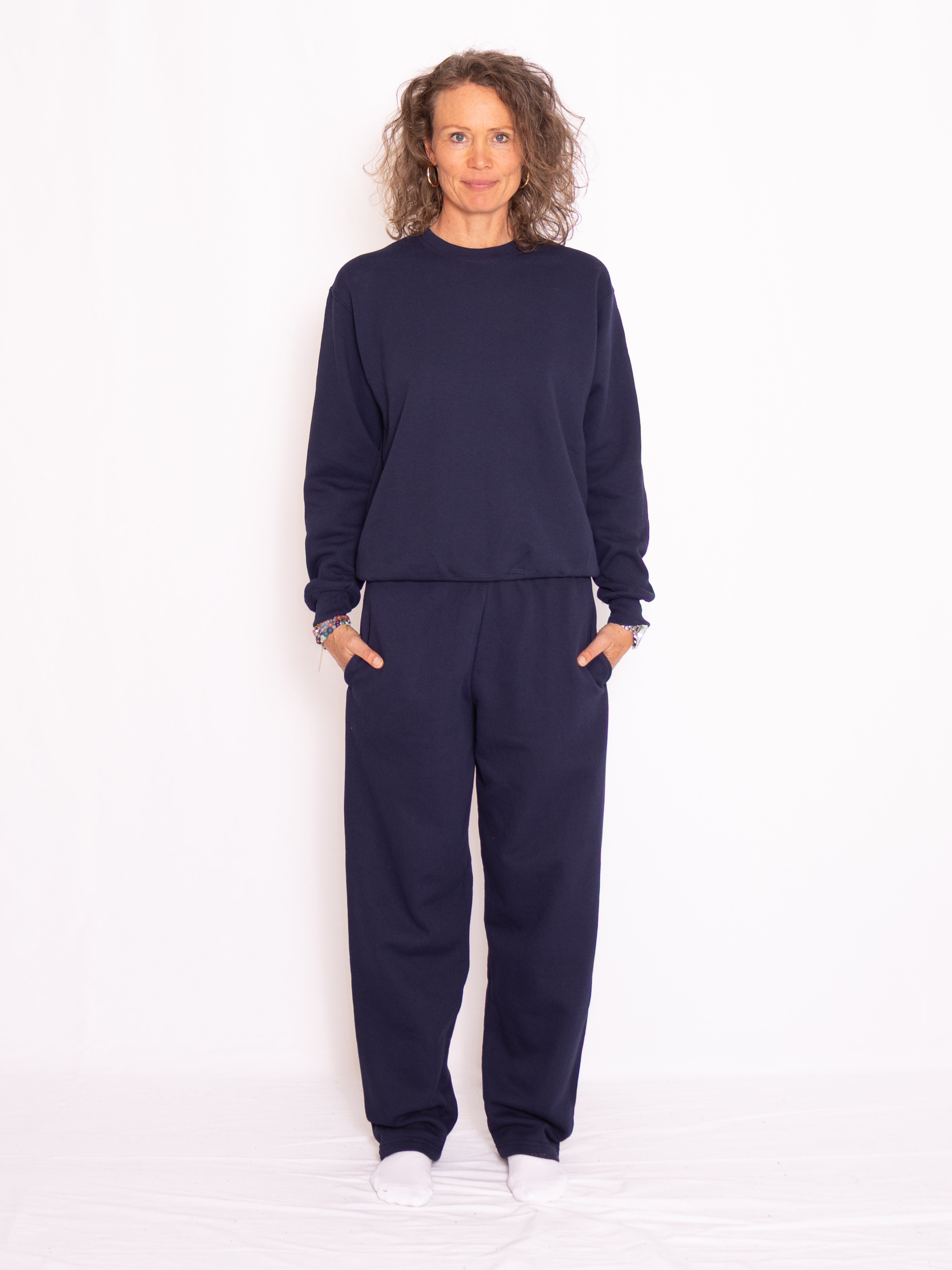 Mörkblått sweatset med crewneck